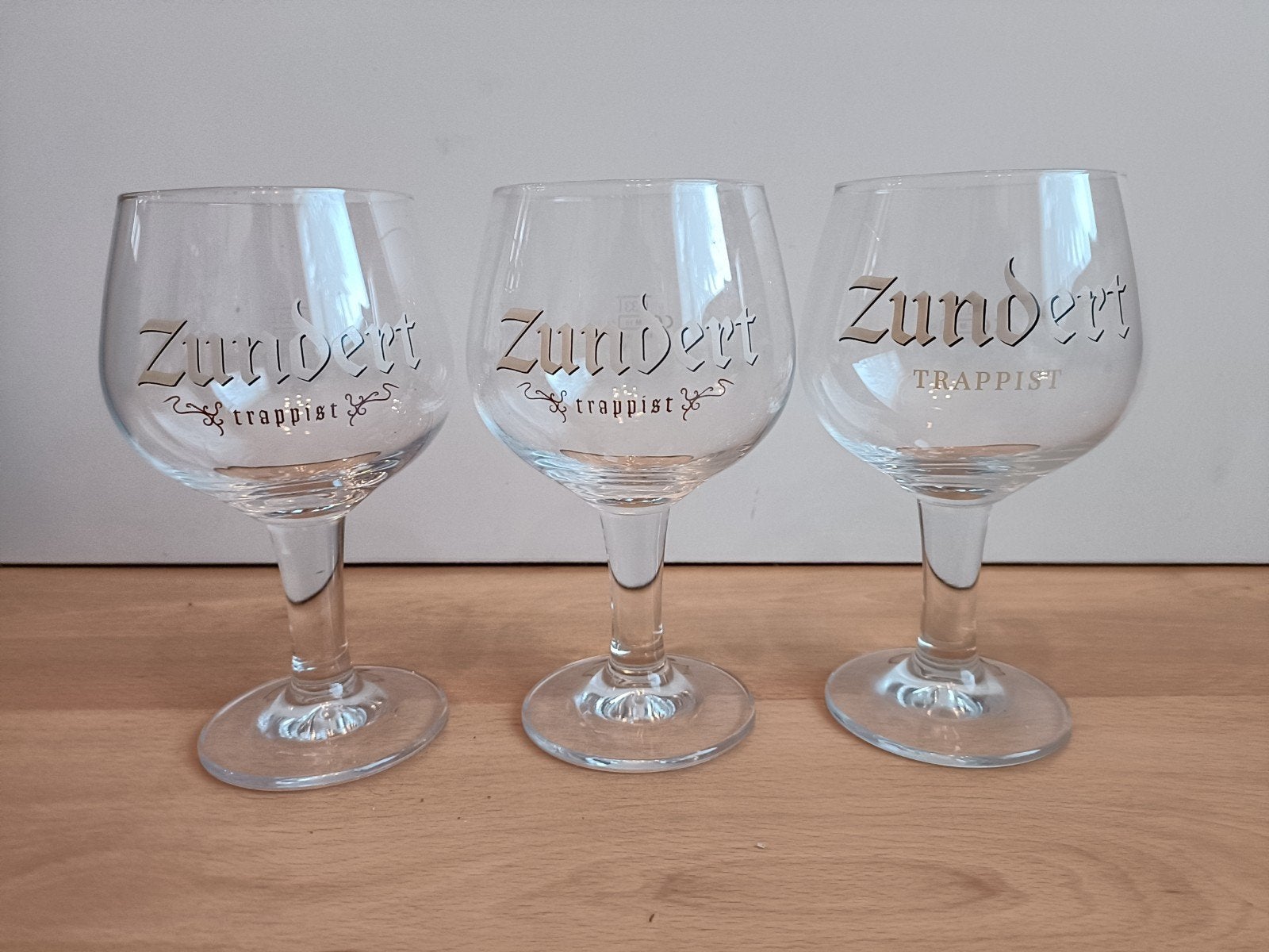 3 Zundert Trappist glazen, Ophalen of Verzenden, Zo goed als nieuw, Glas of Glazen, Overige merken