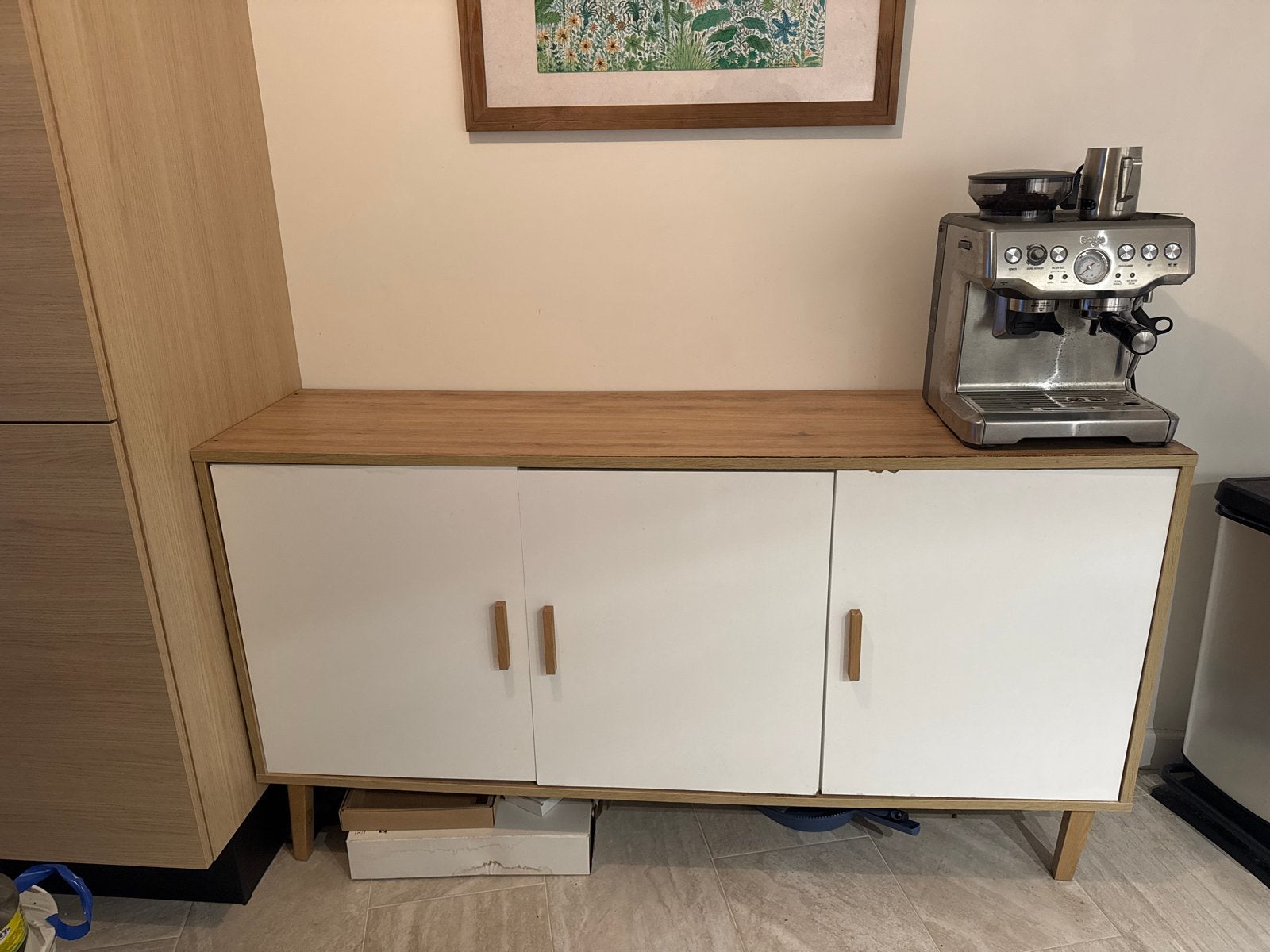 Dressoir met 3 deuren en planken, lichte houtkleur, Ophalen, Gebruikt, 100 tot 150 cm, 25 tot 50 cm