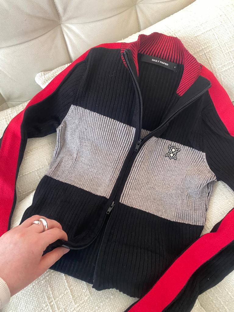 Daily Paper vest / trui, Kleding | Dames, Truien en Vesten, Ophalen of Verzenden, Zo goed als nieuw, Maat 36 (S), Rood