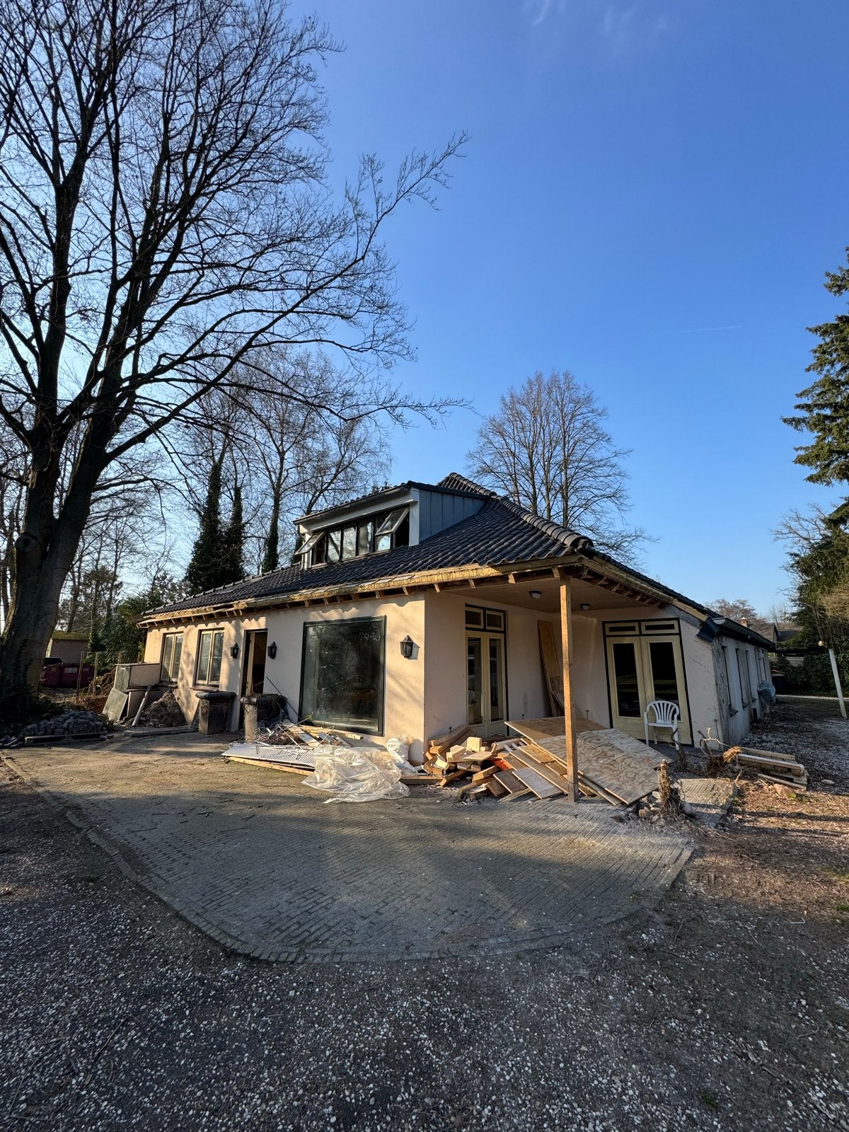 Eerst stucen, dan betalen!, Stucwerk
