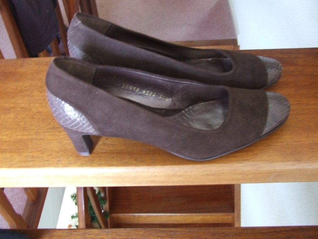 Jacobelli nagenoeg nieuwe bruin leer/suede pumps 39 1/2, Jacobelli, Pumps, Bruin, Ophalen of Verzenden