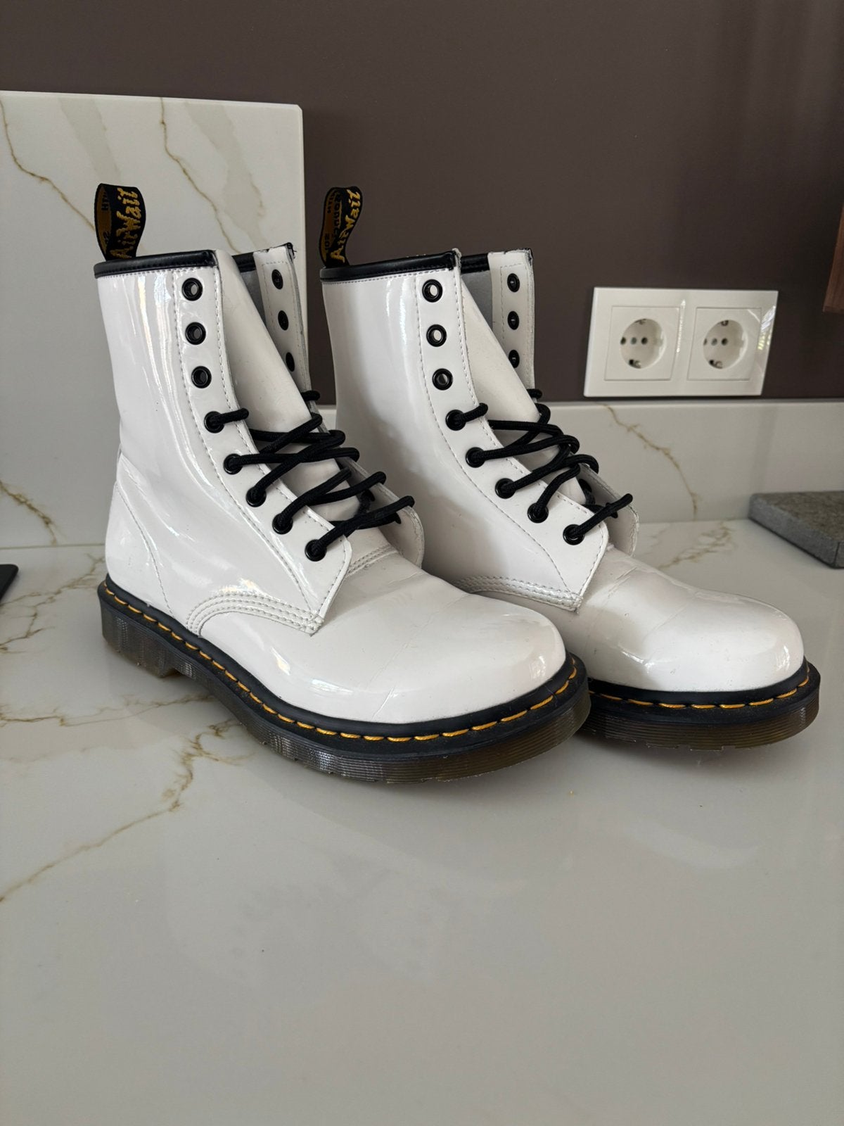 Dr. Martens witte laarzen, Ophalen, Hoge laarzen, Wit, Zo goed als nieuw