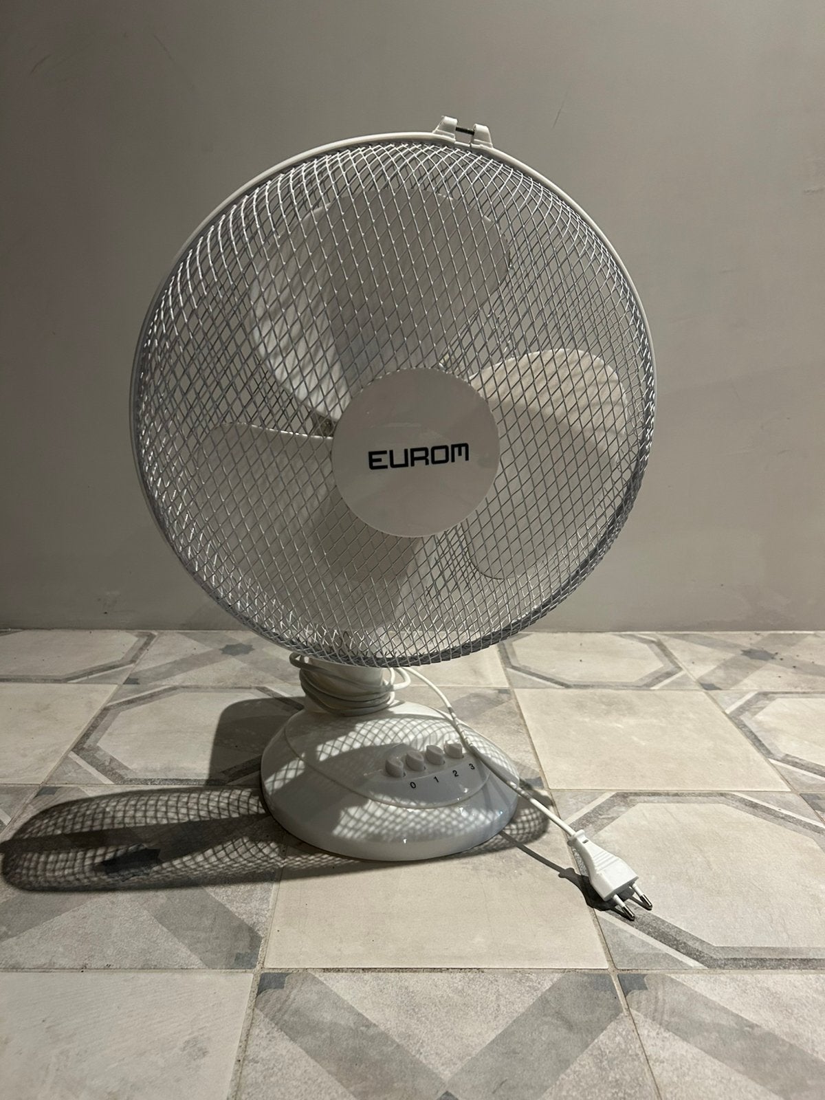 Eurom Tafelwaaier, Ophalen, Zo goed als nieuw, Tafelventilator