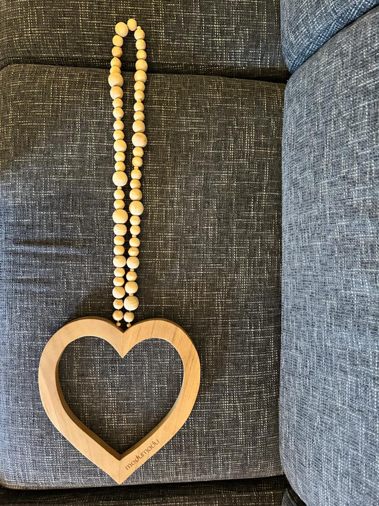 Houten hart met kralenketting - Wand decoratie, Huis en Inrichting, Woonaccessoires | Overige, Hout, Nieuw, Ophalen of Verzenden