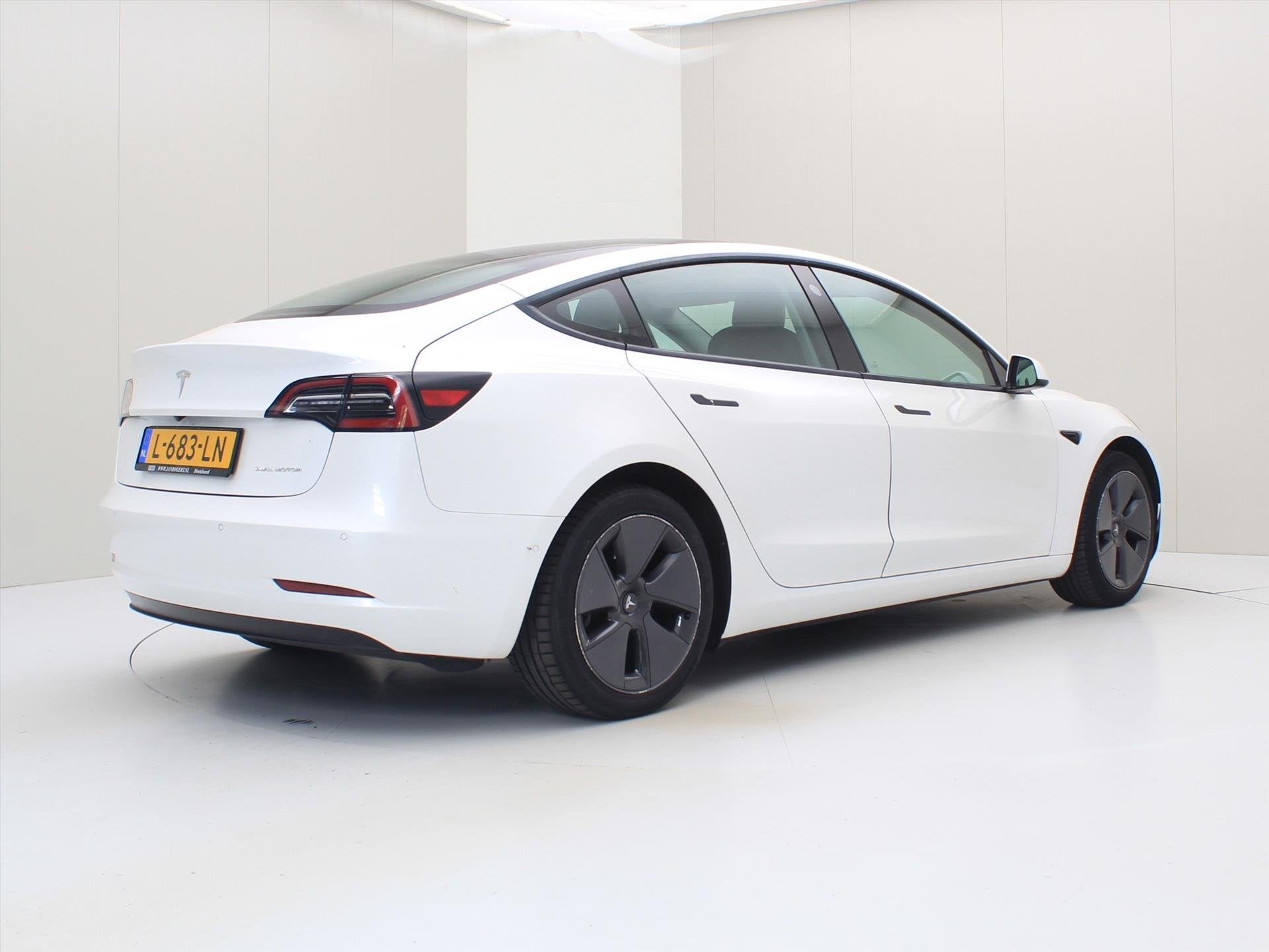 Tesla Model 3 Long-Range AWD 351pk 75 kWh 98.9% SoH FACELIFT, Automaat, Gebruikt, Zwart, Adaptive Cruise Control