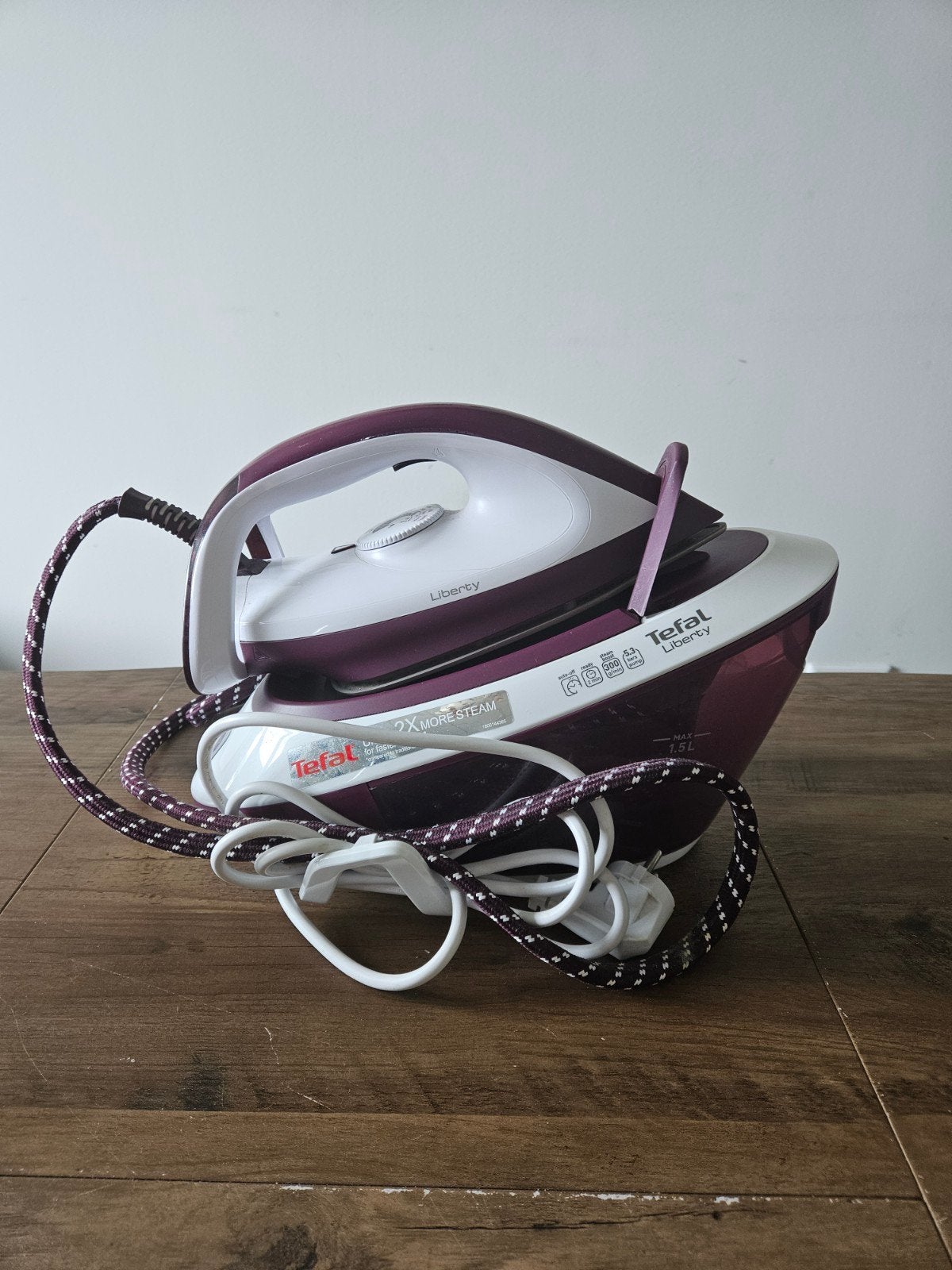 Tefal Liberty Stoomgenerator SV7010 - Zo goed als nieuw, Ophalen, Zo goed als nieuw, Strijkijzer met snoer