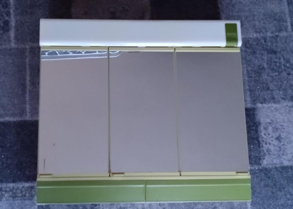 Vintage badkamerkast, groen, kunststof, spiegelkast, Sieper, Huis en Inrichting, Badkamer | Badkamermeubels, Ophalen, 50 tot 100 cm