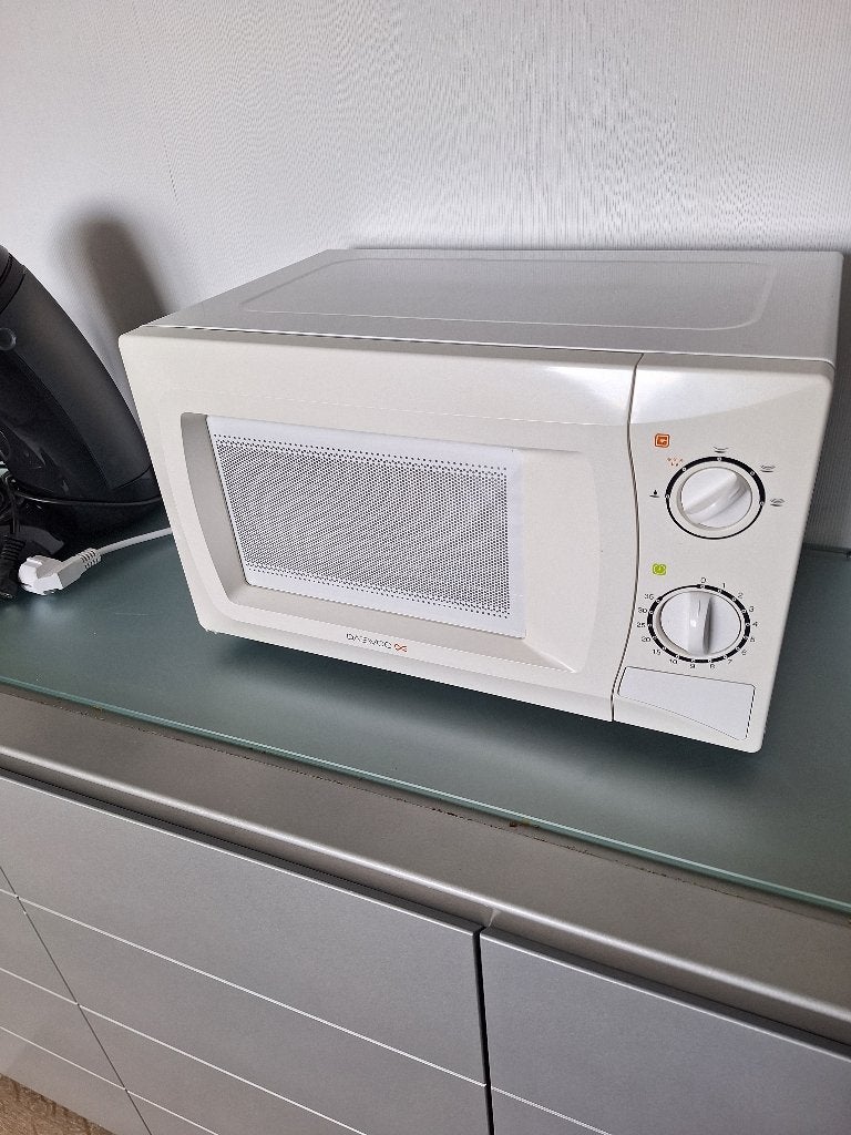 Magnetron Daewoo 44,5cm breed x 32cm diep x27cm hoog, Ophalen, Minder dan 45 cm, ., .