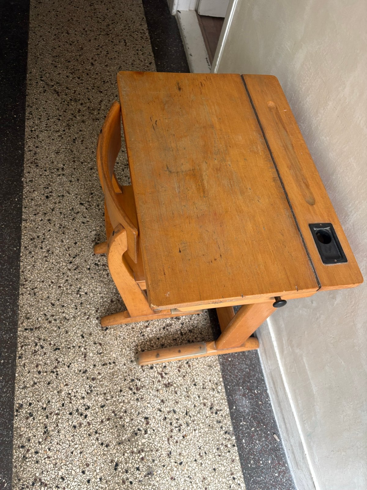 Vintage houten kinderbureau met stoel, Ophalen