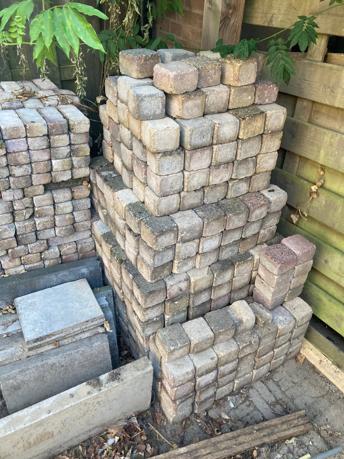 Klinkers voor bestrating, muutjes of fundering, Ophalen, Zo goed als nieuw, Beton, Klinkers