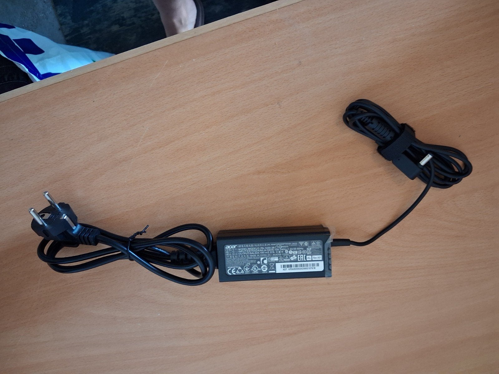 Acer laptop oplader - origineel en in goede staat, Computers en Software, Laptop-opladers, Ophalen of Verzenden, Zo goed als nieuw