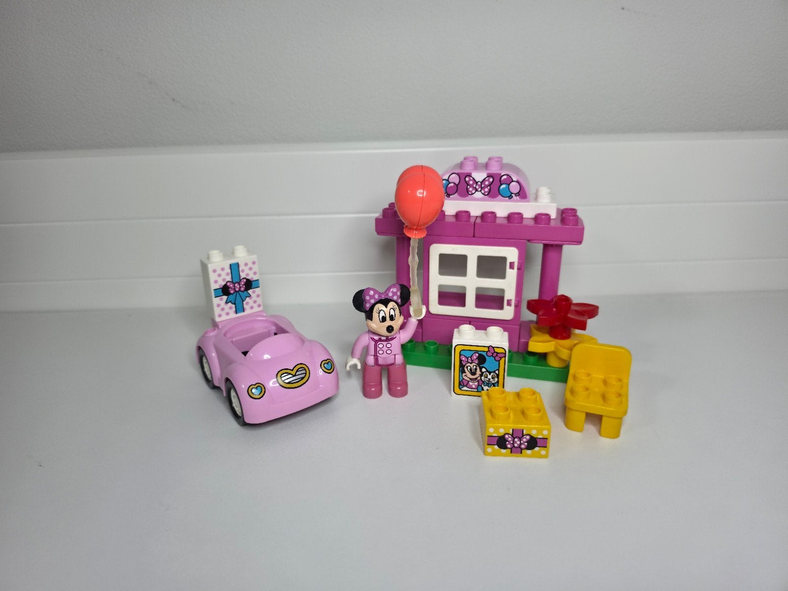 LEGO Duplo Disney Minnie Mouse roze huis met roze auto (2), Ophalen of Verzenden, Duplo