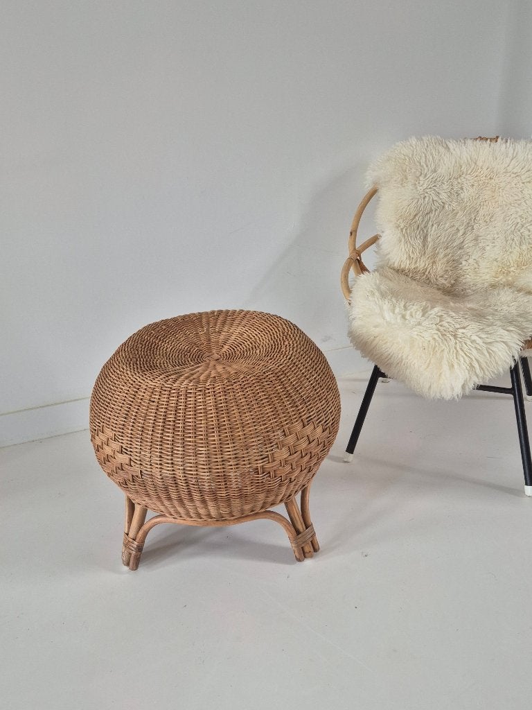 Vintage Rotan Poef (Bijzettafel, krukje, poef), Huis en Inrichting, Banken | Voetenbanken en Poefen, Ophalen, Minder dan 50 cm