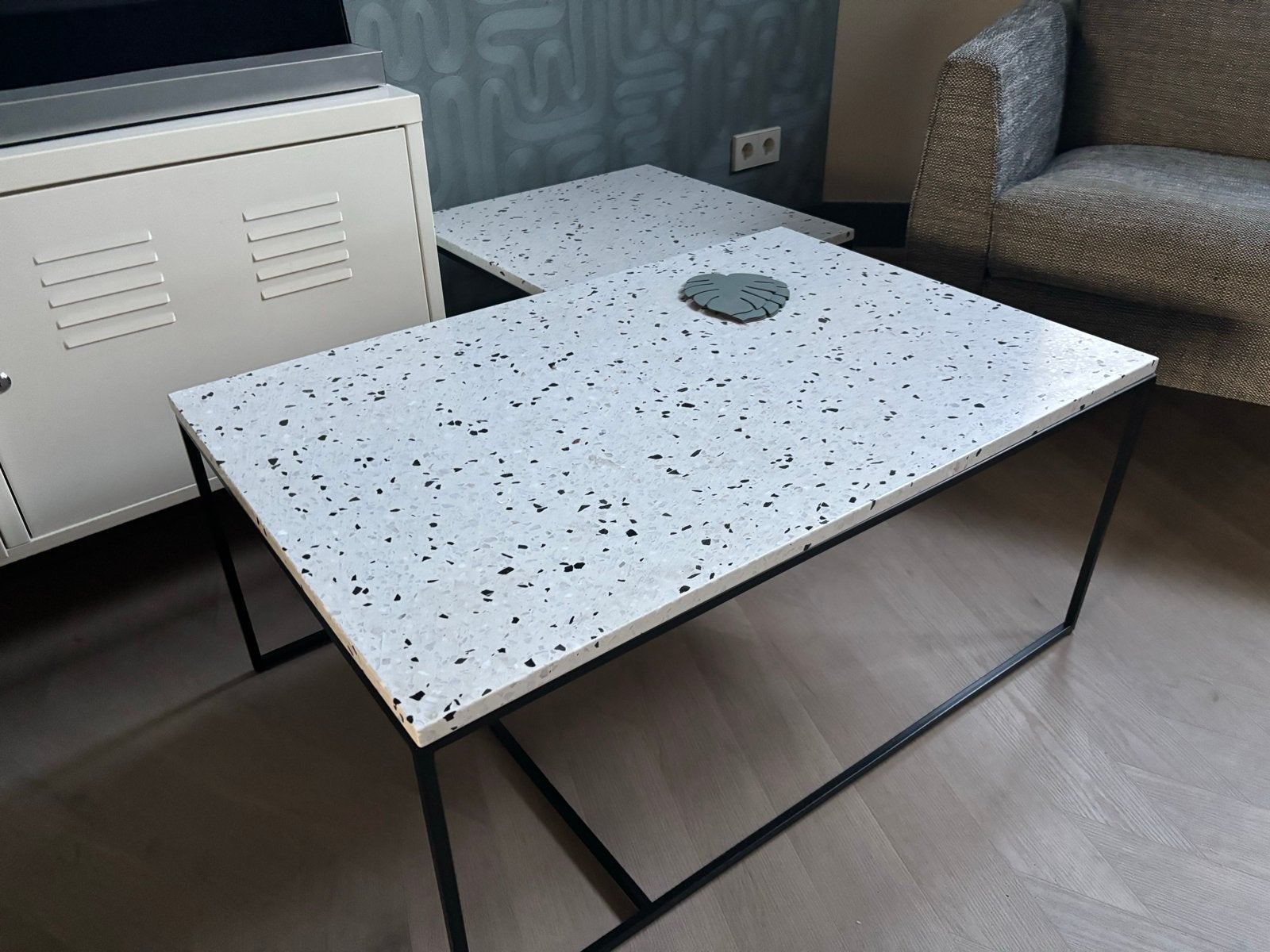 Set van 2 salontafels met terrazzo blad, Huis en Inrichting, Ophalen, 50 tot 100 cm, Zo goed als nieuw, Metaal