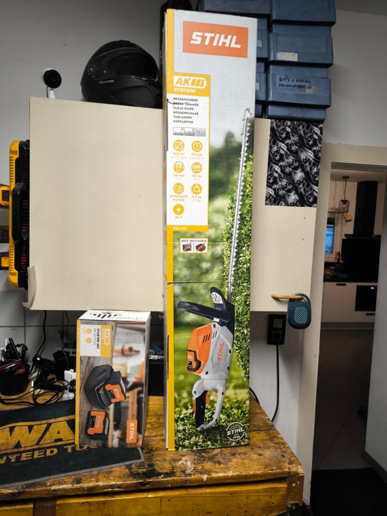 Stihl HSA 60 Heggenschaar met 2 x accu AK 20 Plus + al101, Tuin en Terras, Ophalen, Nieuw, Accu