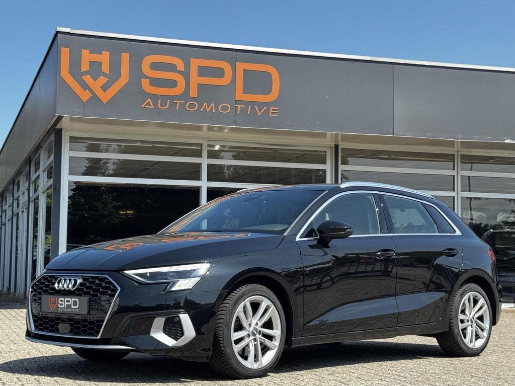 Audi A3 Sportback 35TFSI Business Trekhaa|Matrix|B&O|ACC|NAP, Auto's, Audi, Voorwielaandrijving, Stof, 4 cilinders, 150 pk