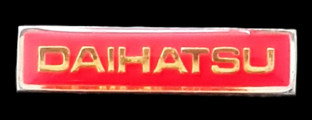 Daihatsu speld- klein rood epoxy, Verzenden, Nieuw, Transport, Speldje of Pin