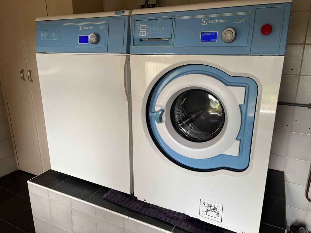 wasmachine en wasdroger, Ophalen, 8 tot 10 kg, Voorlader, 95 cm of meer