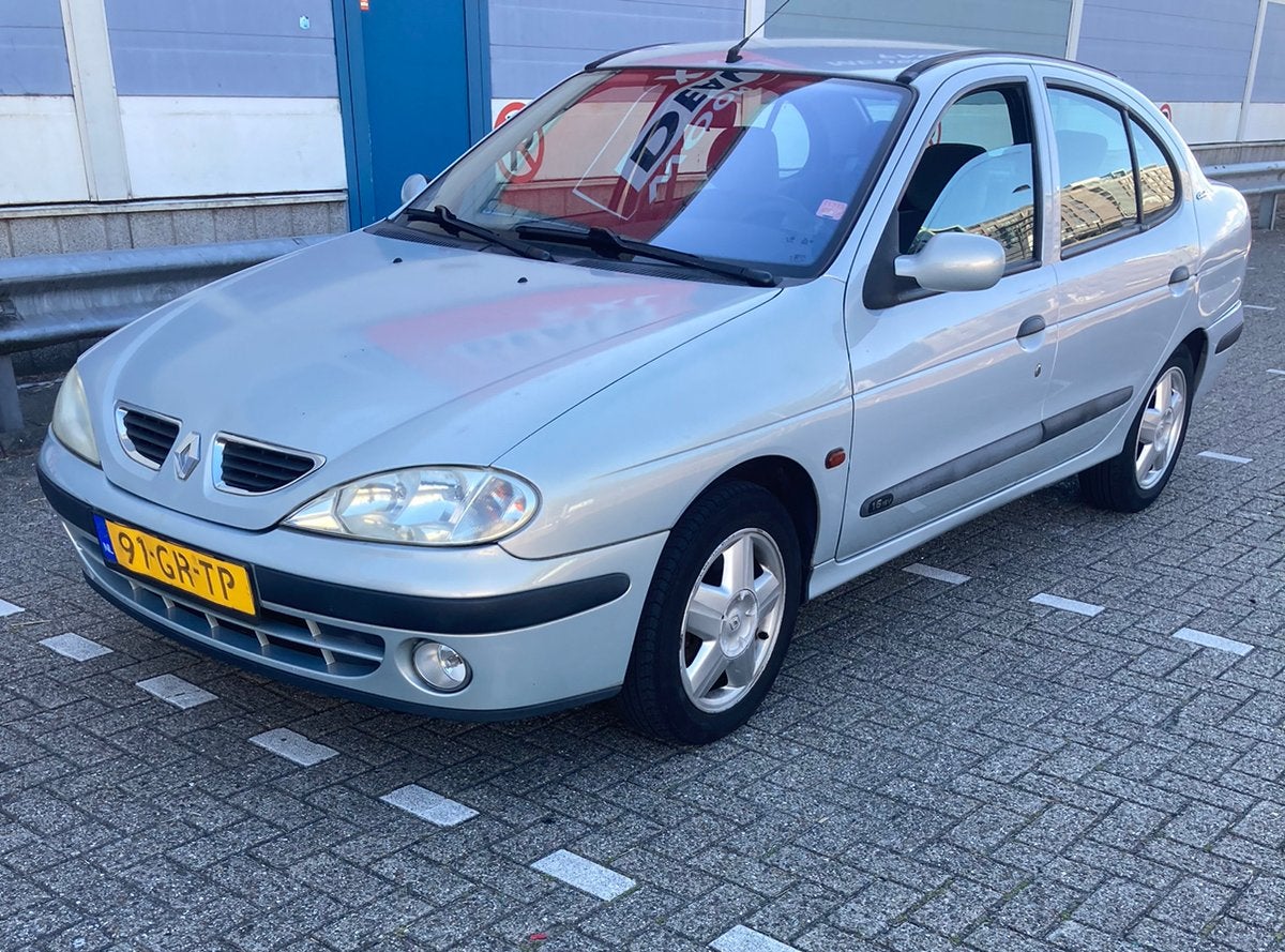 Renault Mégane 1.6 Sedan RXE 2001 #Nap/Airco️, Auto's, Voorwielaandrijving, 1250 kg, 4 cilinders, 49 €/maand