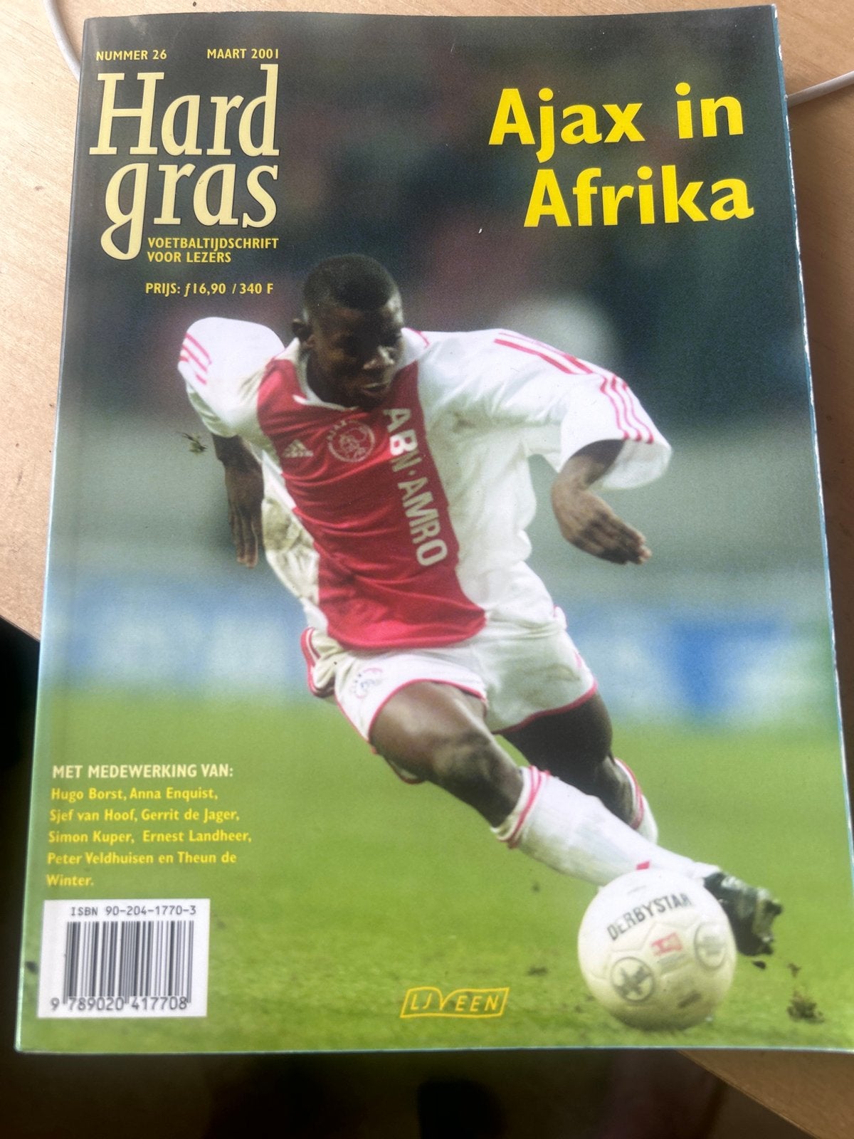 Hard Gras nummer 26: Ajax in Afrika - Voetbaltijdschrift, Ophalen of Verzenden, Gelezen, Sport en Vrije tijd