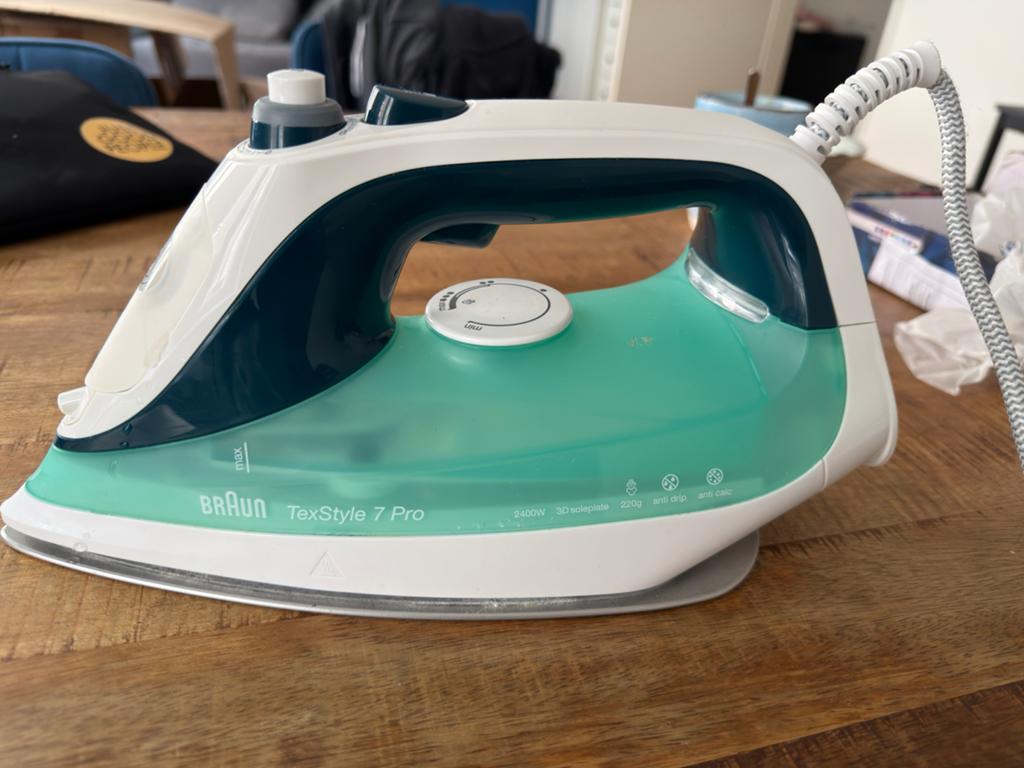 Braun TexStyle 7 Pro Strijkijzer + Strijkplank XL, Witgoed en Apparatuur, Strijkijzers en Strijkplanken, Ophalen, Zo goed als nieuw