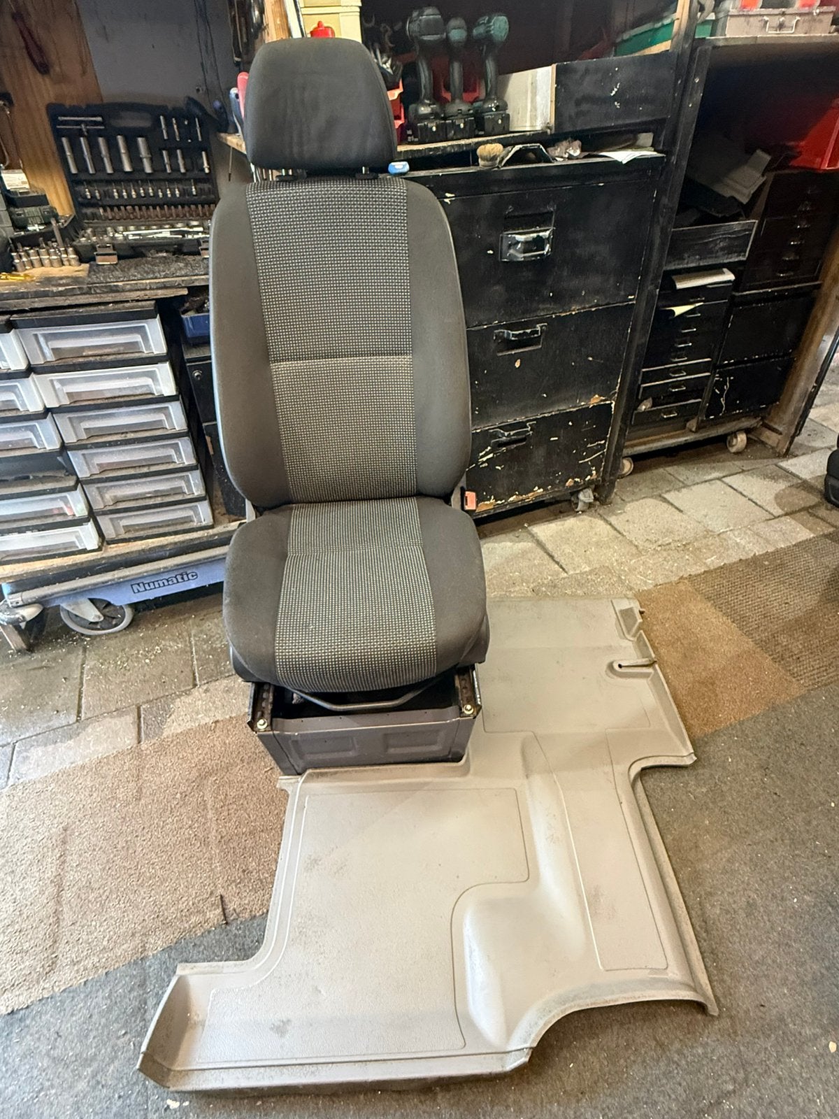bijrijdersstoel voor mercedes sprinter 906/vw crafter verste, Ophalen, Gebruikt, Mercedes-Benz
