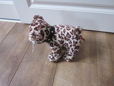 Berentoys zacht pluche luipaard knuffel "leren" halsband, Paard, Overige merken, Overige karakters, Ophalen of Verzenden
