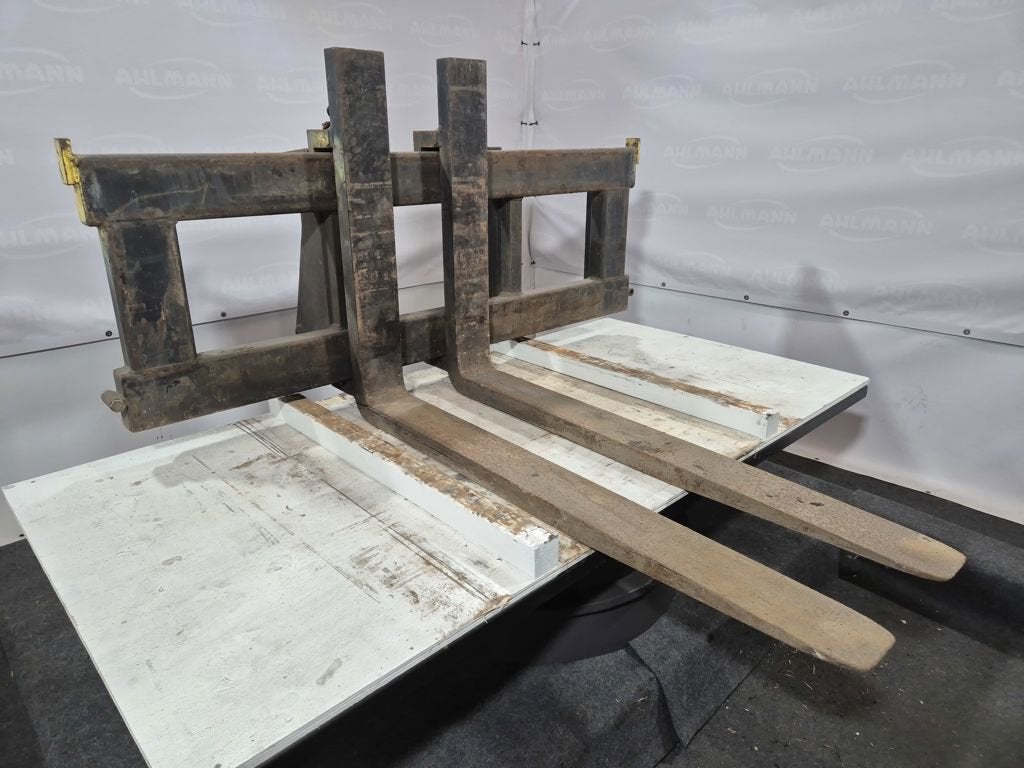 Palletvork installatie AZ 18/200, Zakelijke goederen, Overige aandrijving, Voorzetapparatuur