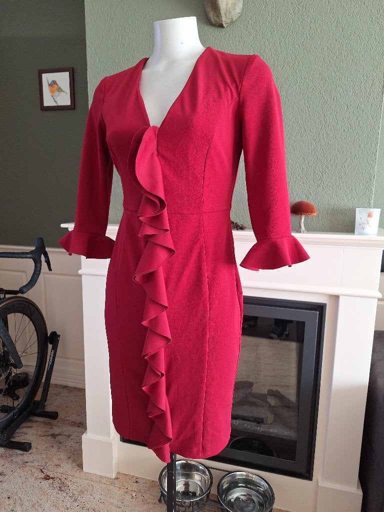 Rinascimento rood ruches jurk S 36, Kleding | Dames, Maat 38/40 (M), Verzenden, Rinascimento, Zo goed als nieuw