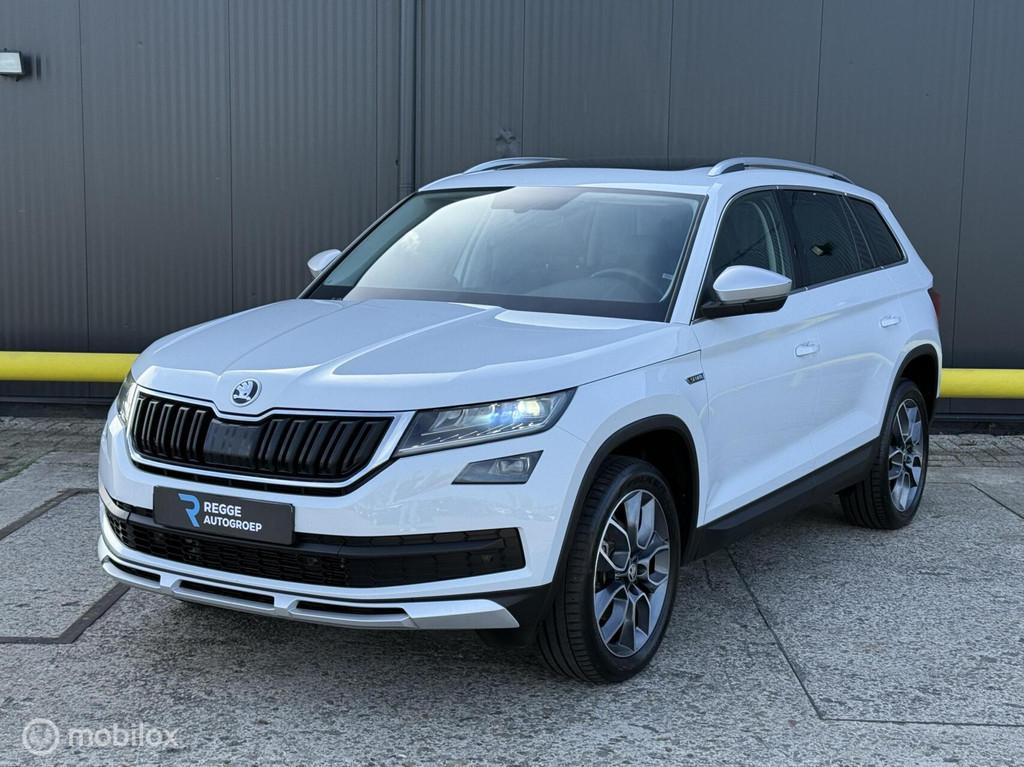 Skoda Kodiaq 1.5 TSI 4x4 Scout 7p AUTOMAAT|PANO|BOMVOL, Auto's, Skoda, Automaat, 15 km/l, 4 cilinders, 7 stoelen