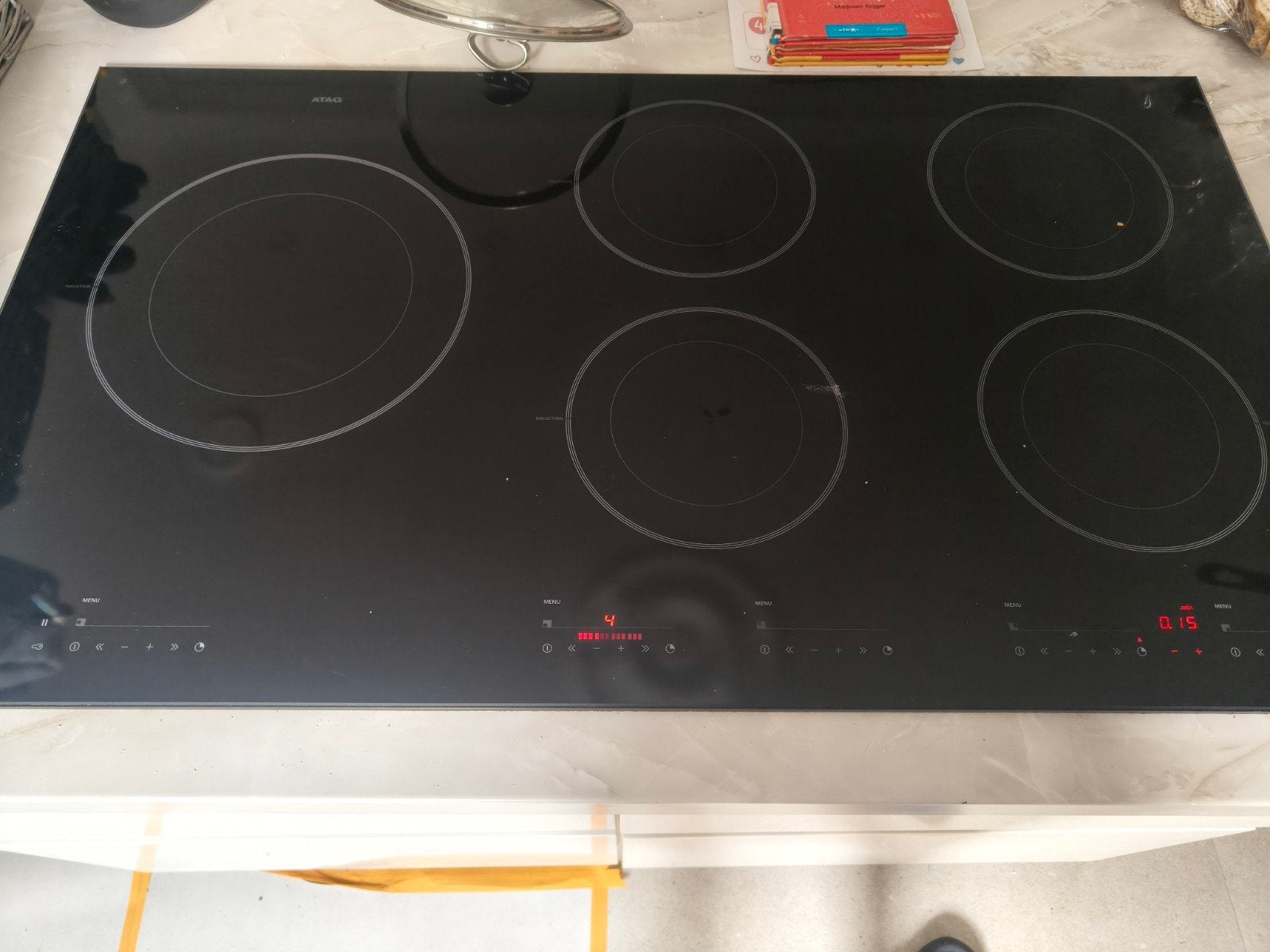 ATAG inductiekookplaat met 5 kookzones - Zo goed als nieuw, Witgoed en Apparatuur, Kookplaten, Ophalen, Zo goed als nieuw, Inbouw