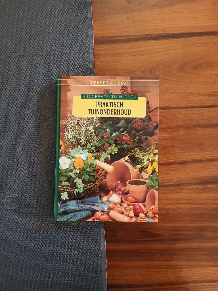Reader's Digest-Succesvol tuinieren, praktisch tuinonderhoud, Ophalen of Verzenden, Reader's Digest, Tuinieren en Tuinplanten