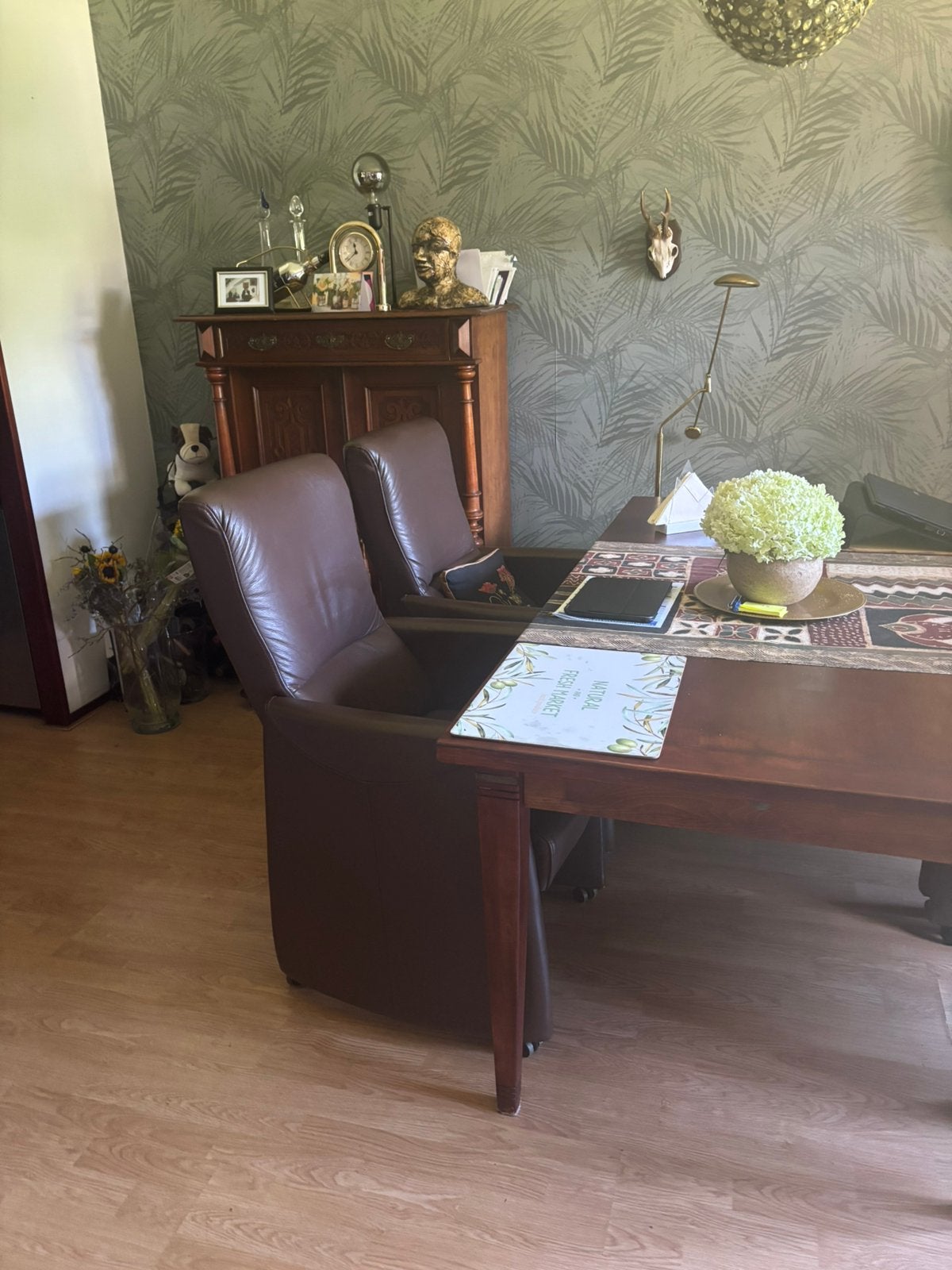 Te koop donker bruine leren eetkamer stoelen, Ophalen