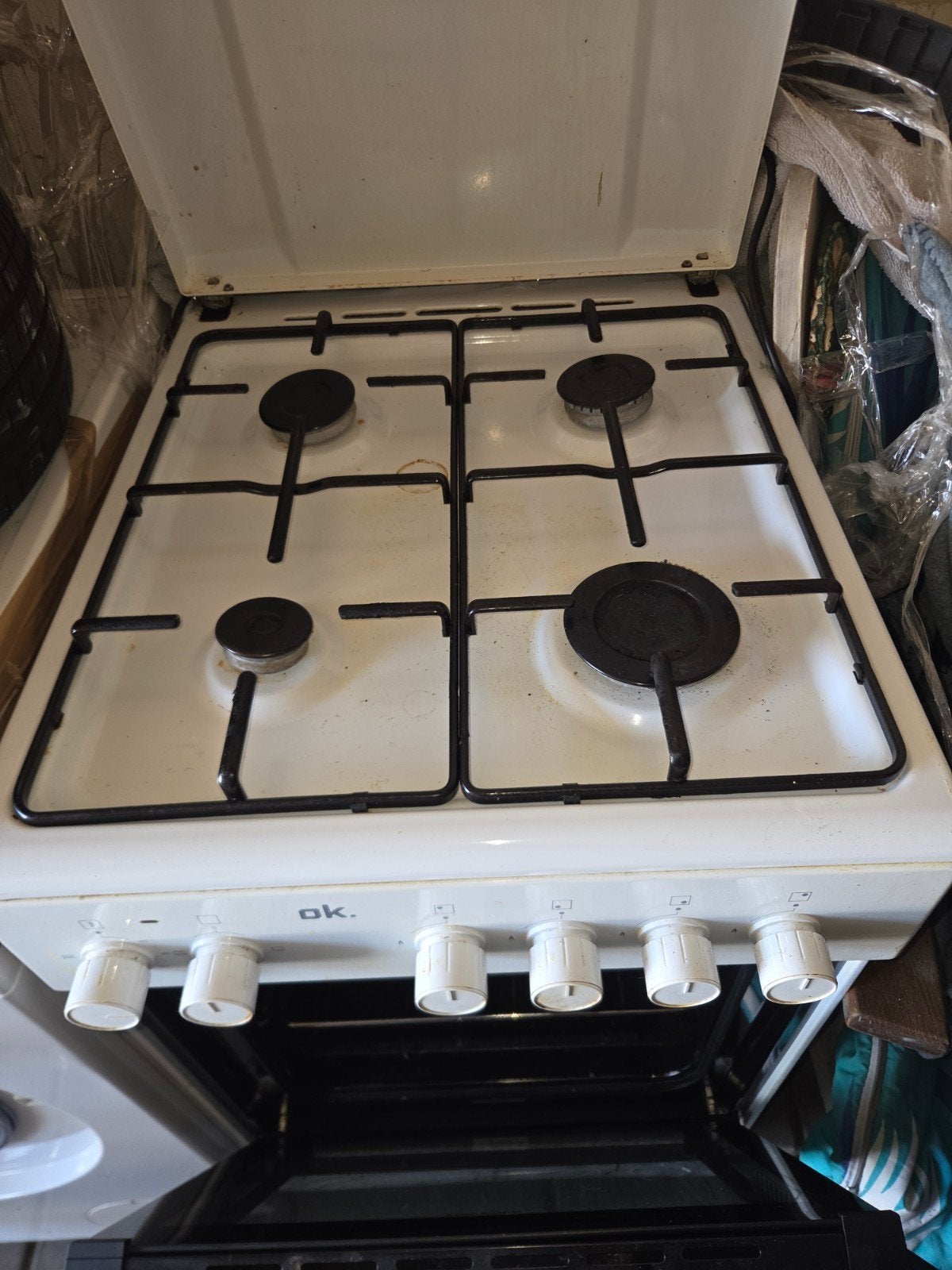 OK. Gasfornuis met oven - poetsbeurtje nodig, Witgoed en Apparatuur, Fornuizen, Ophalen, Gebruikt, 4 kookzones, Gas