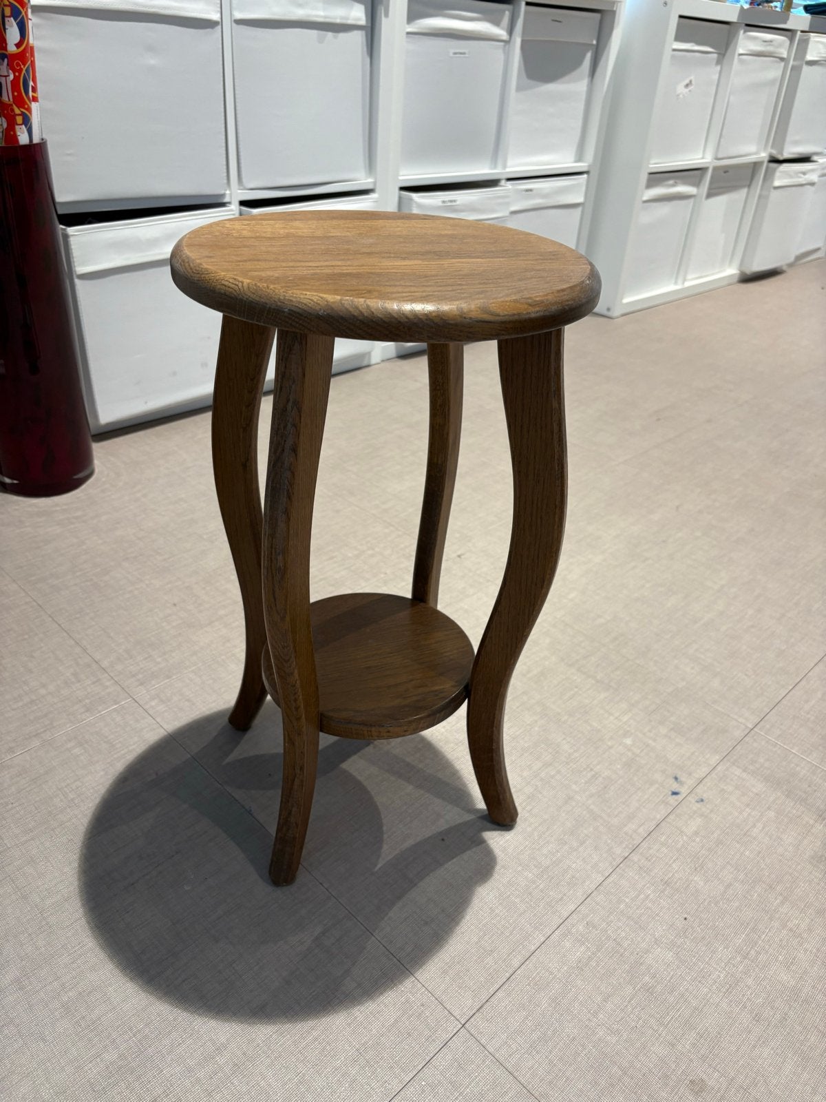 Vintage houten plantentafel met sierlijke poten, Ophalen of Verzenden