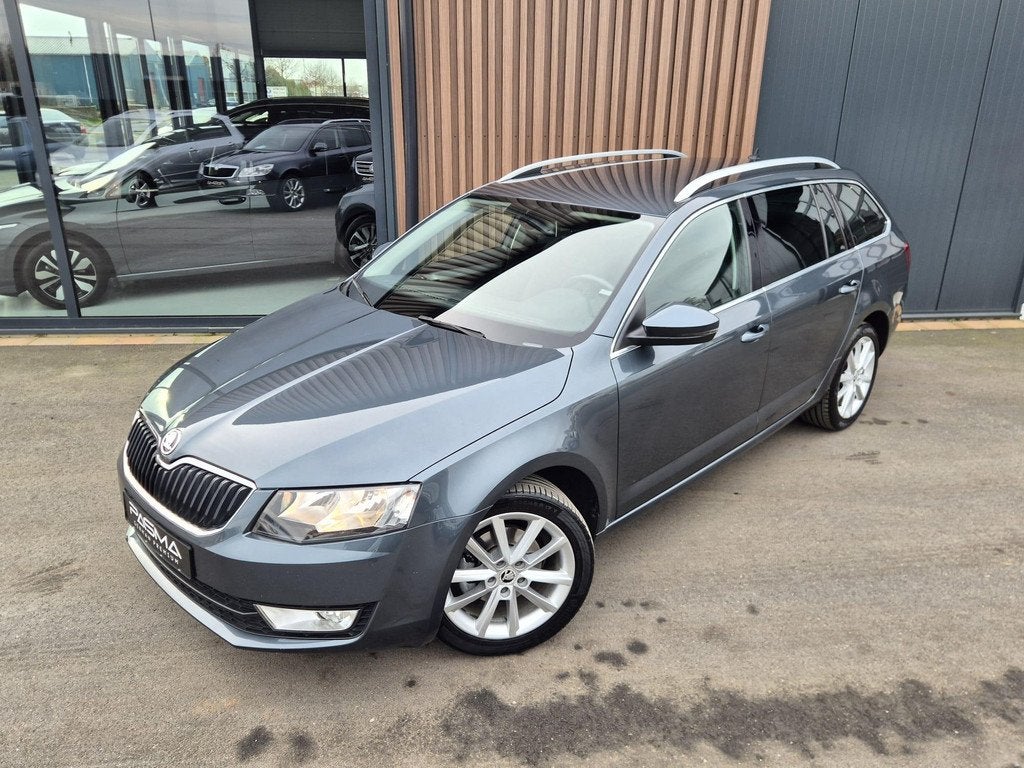Skoda Octavia Combi 1.4 TSI Greentech Ambition Businessline, Auto's, Skoda, Euro 5, Stof, Gebruikt, Zwart