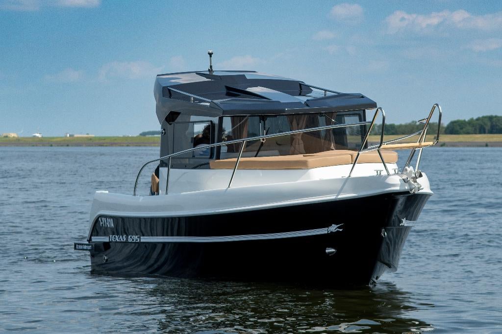 Texas 695 Pilothouse | Showroommodel | Suzuki 115PK | Actie, Nieuw, Info@rozeboomwatersport.nl, Ophalen, 70 pk of meer
