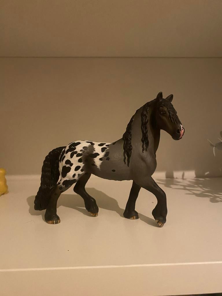 Schleich Friese Hengst Repaint Custom, Kinderen en Baby's, Speelgoed | Actiefiguren, Gebruikt, Ophalen