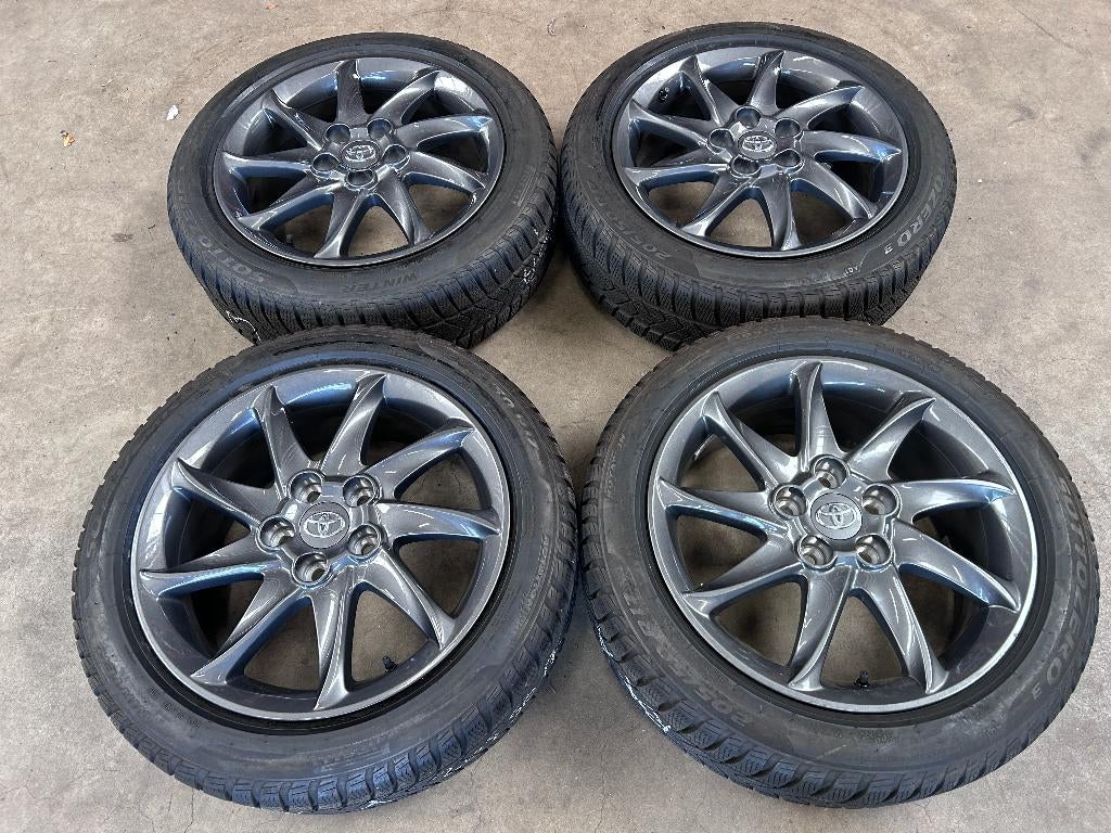 17 inch velgen + ❄️ ️of ☀️ banden Toyota Auris Corolla, Auto-onderdelen, Gebruikt, Banden en Velgen, Ophalen of Verzenden, Personenwagen