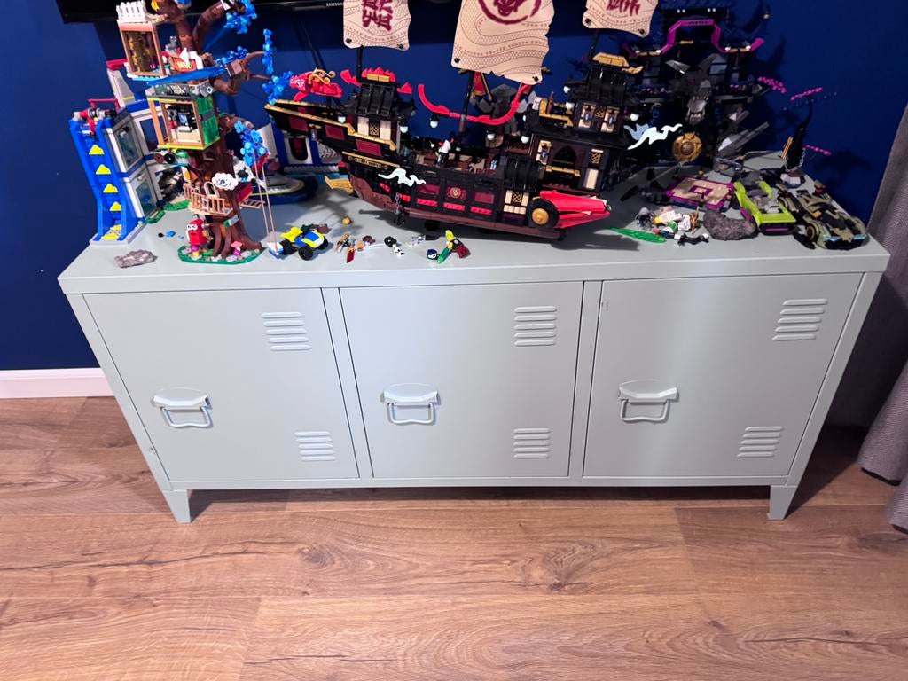Lockerkast/speelgoedkast, Ophalen, Gebruikt