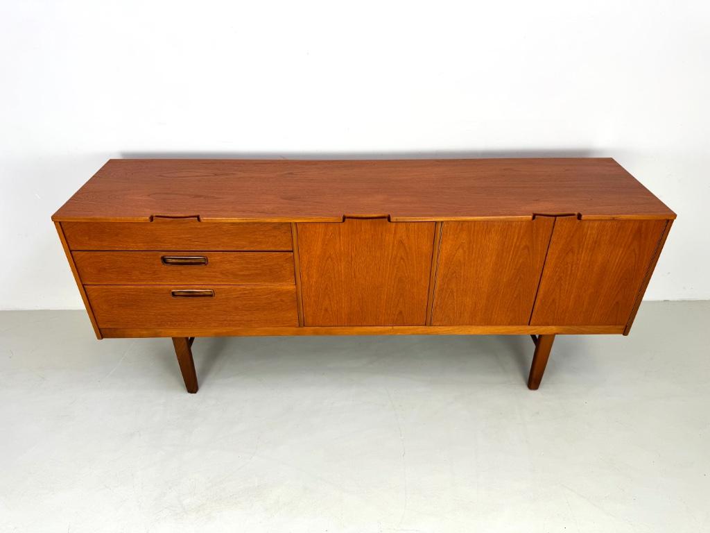 Vintage dressoir Nathan SALE., Huis en Inrichting, Kasten | Dressoirs, Verzenden, 150 tot 200 cm, Teakhout, Zo goed als nieuw