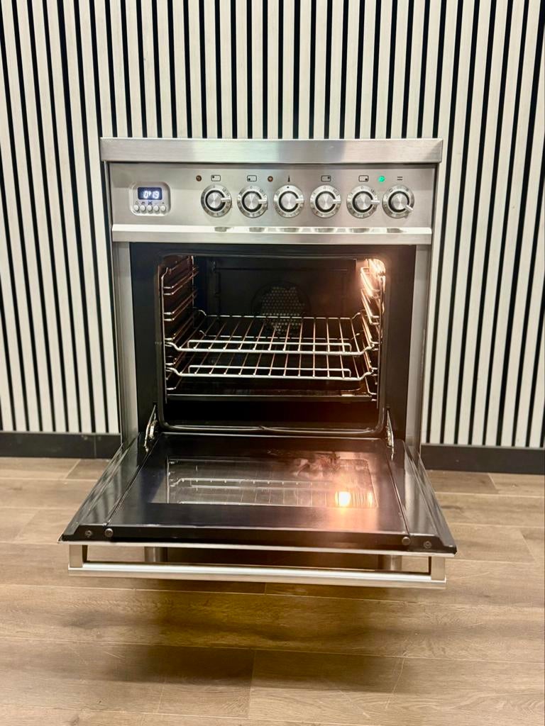Luxe Boretti Fornuis Keramisch RVS met 4 zones 60x60 cm, Witgoed en Apparatuur, Fornuizen, Zo goed als nieuw, Energieklasse A of zuiniger