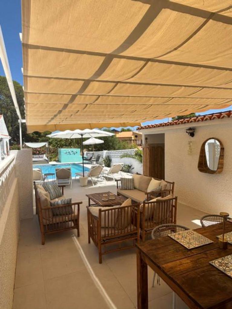 Foto 3 van 6 p.(3 sk) luxe villa Costa Blanca noord met verw. zwembad