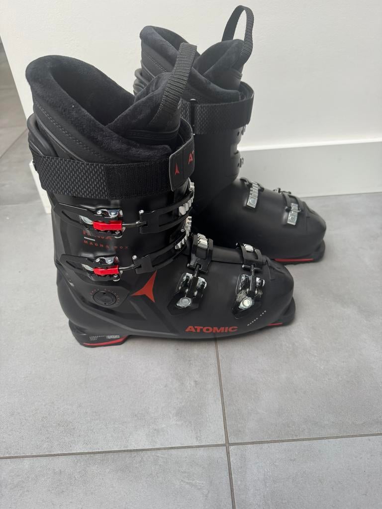 ATOMIC Hawx Magna 90x skischoenen - Maat 29.5 - ZGAN, 160 tot 180 cm, Schoenen, Ophalen of Verzenden, Zo goed als nieuw