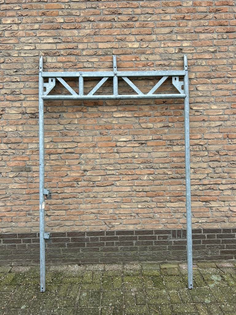 Layher blitz staal - passage stelraam, Ophalen, Zo goed als nieuw, Overige typen, 5 meter of hoger