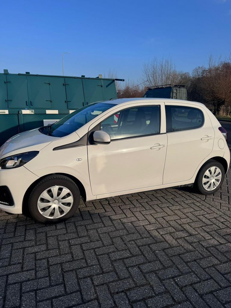 Peugeot 108 1.0 12V E-vti 51KW 5DR 2016 Wit, Voorwielaandrijving, Euro 5, Stof, Zwart