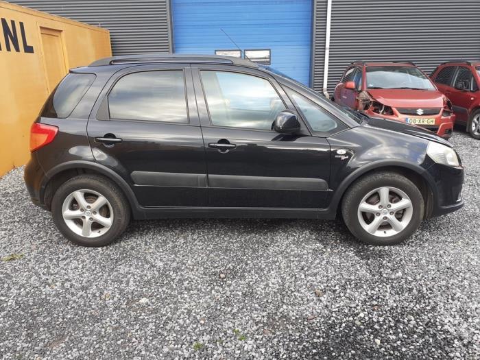 Buitenspiegel rechts van een Suzuki SX-4, Auto-onderdelen, Spiegels, Gebruikt, -, -, Ophalen of Verzenden