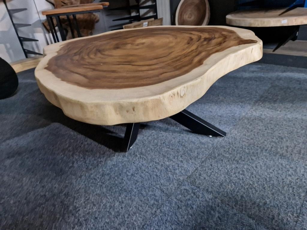 Prachtige suar boomstam salontafel 110 cm. 10% korting, Huis en Inrichting, Tafels | Salontafels, Industrieel suar interieur, Info@industrieel-suar-interieur.nl