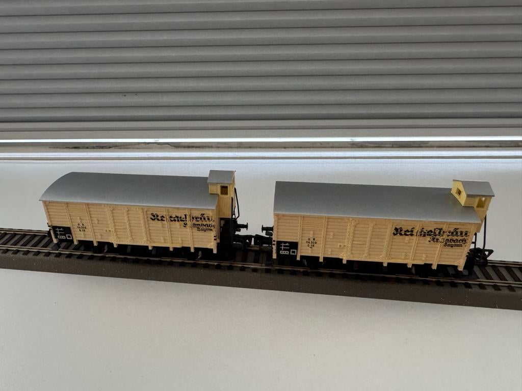 2x Fleischmann 1484R H0 Reichelbräu Goederenwagon, Gebruikt, Gelijkstroom, Fleischmann, Wagon