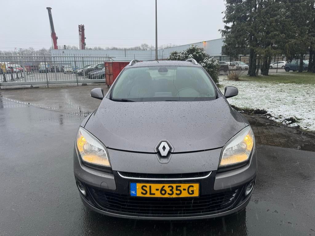 Renault Mégane 1.5 DCI 90 Estate 2013 Grijs, Auto's, Voorwielaandrijving, 4 cilinders, 140 €/maand, 25 km/l